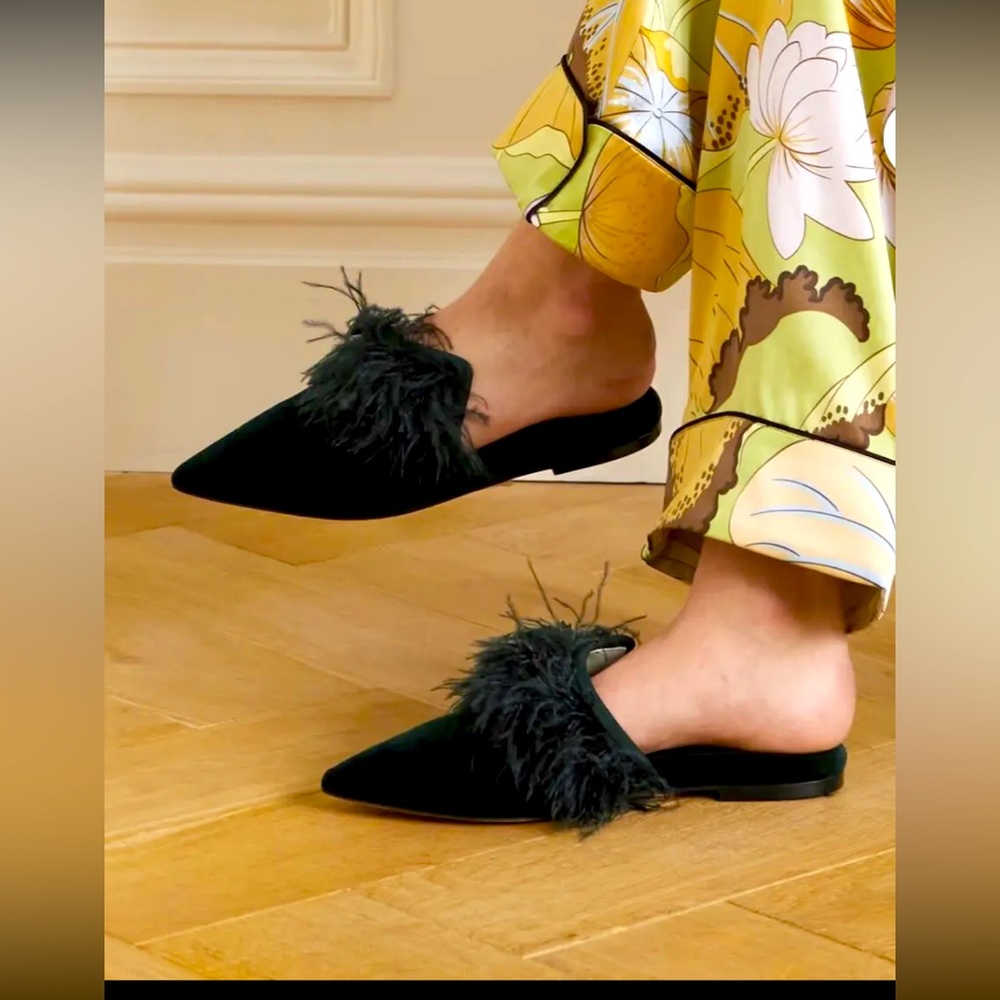 Olivia Von Halle “Contessa” Rich Emerald Velvet Feather Boa Slipper Moccasins